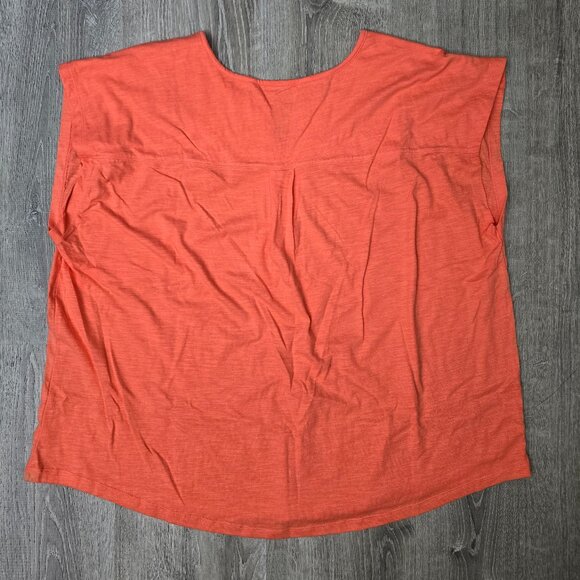 St. John's Bay Womens Split Crew Neck Short Sleeve T-Shirt. - Picture 4 of 5